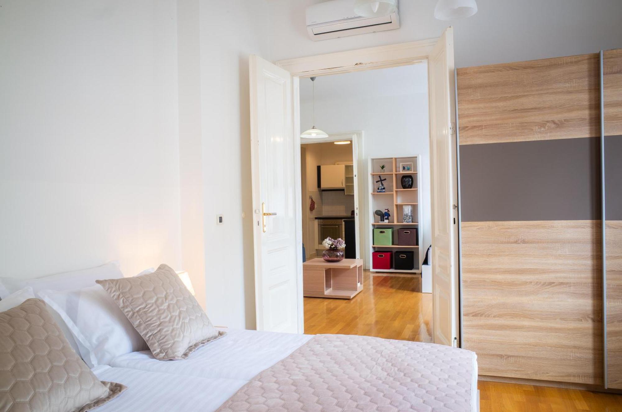 Apartment Korina - City Center Zagreb Buitenkant foto