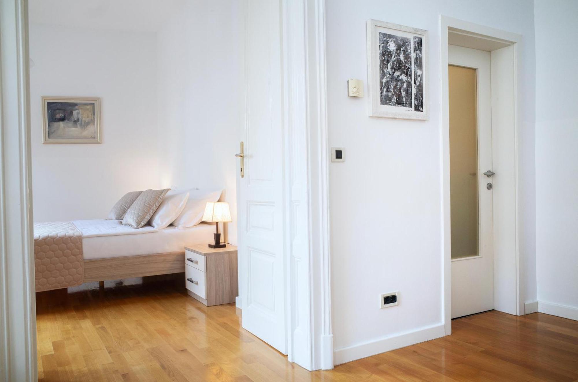 Apartment Korina - City Center Zagreb Buitenkant foto